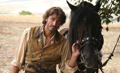 ASCOLTI TV DI DOMENICA 12 FEBBRAIO 2012: IL GENERALE DEI BRIGANTI SFIORA I 6MLN (21.37%), CENTOVETRINE NON SI SCHIODA DALL’11.7%. CHIAMBRETTI CALA AL 7.3%