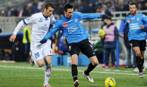 ASCOLTI SATELLITE DI GIOVEDI 2 FEBBRAIO 2012: SOLO 350.000 PER NOVARA-CHIEVO, SANTORO A QUOTA 260.000. RECORD PER SKY METEO 24