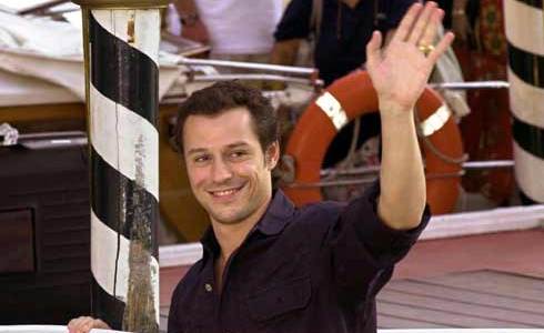 1992: DA UN’ IDEA DI STEFANO ACCORSI SKY PREPARA LA SERIE TV SU TANGENTOPOLI