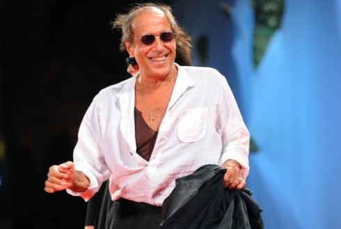 FESTIVAL DI SANREMO 2012, STASERA UN’ORA PER ADRIANO CELENTANO: SCENOGRAFIA DA GUERRA E BANDITA LA PUBBLICITA’