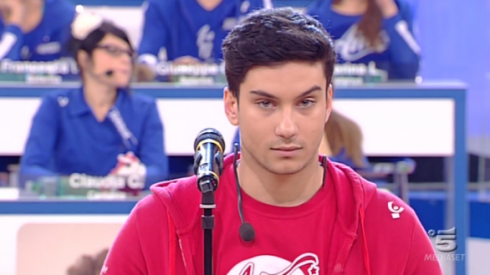AMICI 11, DODICESIMA PUNTATA DELL’11 FEBBRAIO 2012 IN DIRETTA WEB SU DM: I BLU VINCONO ANCORA. UNA SIGNORA DEL PUBBLICO A GRAZIA: “VATTENE”
