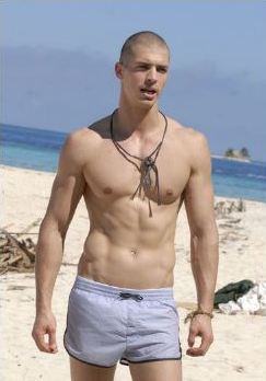 ISOLA DEI FAMOSI 9: OTELMA FA LE CARTE (E LA POSTA) A JIVAGO