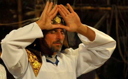 ISOLA DEI FAMOSI 9: ENZO PAOLO TURCHI SI RITIRA