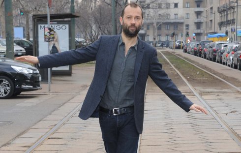 FABIO VOLO DIVENTA FILOSOFO E PRENDE IL POSTO DELLA DANDINI. MERCOLEDI’ IL DEBUTTO SU RAI3