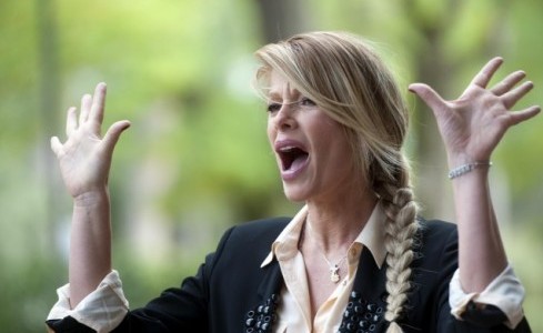 THE ILLUSIONIST – IL PRESCELTO: ALESSIA MARCUZZI TRA MAGHI E ILLUSIONISTI PER ARCHIVIARE IL GF?