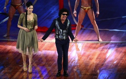 PANARIELLO NON ESISTE: ULTIMA PUNTATA CON LAURA PAUSINI, RAFFAELLA CARRA’ E RENATO ZERO. CALERA’ SOTTO IL 20% O BARBAROSSA AIUTERA’ LA RISALITA?