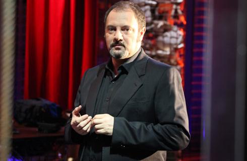 LUCARELLI RACCONTA: STASERA IL RITORNO SU RAI3 CON LA STORIA DI NICOLA CALIPARI