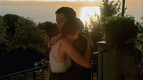 ASCOLTI TV DI MERCOLEDI 2 MAGGIO 2012: VINCE LE TRE ROSE DI EVA (5MLN – 17.8%). MINE VAGANTI AL 13.6%. LE IENE CHIUDONO ALL’11.28%, CHI L’HA VISTO AL 10.42%