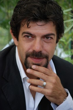 AFFARI TUOI: PIERFRANCESCO FAVINO APRIRA’ I PACCHI DI RAI1?