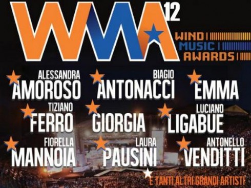 WIND MUSIC AWARDS 2012: TRA I PREMIATI EMMA, ALESSANDRA AMOROSO, TIZIANO FERRO E LAURA PAUSINI