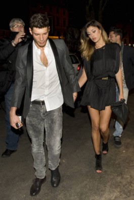 AMICI 11: BELEN CACCIATA DA MARIA? MAURIZIO COSTANZO SMENTISCE