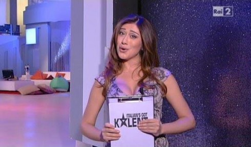 AMICI 11: ENRICO BRIGNANO ANCHE A VERONA. DOMANI OSPITE VIRGINIA RAFFAELE