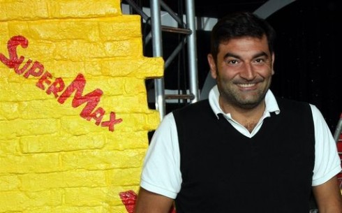MAX GIUSTI IN RAI PER ALTRI DUE ANNI. MARCO MAZZOCCHI SI SCAGLIA CONTRO SKY