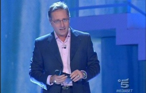 IL TELECOMANDO, LA GUIDA TV DI DM: 25 GIUGNO 2012. IL CONCERTO PER L’EMILIA SU RAI1 E LE REPLICHE DI CIAO DARWIN SU CANALE5