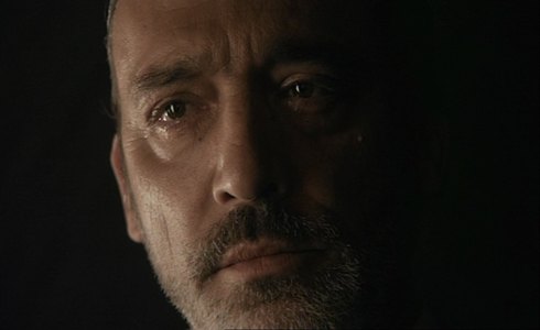 LE TRE ROSE DI EVA: VIOLA AVVERTE UN MALORE, ALESSANDRO RISCHIA LA VITA, MENTRE RUGGERO CAMERANA…