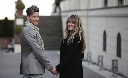 AL VIA SU ITALIA 1 MAMMONI, IL DOCU-REALITY CHE MINACCIA DI SDOGANARE LE NOZZE GAY IN PRIMA SERATA