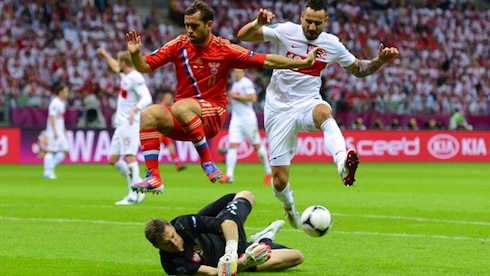 ASCOLTI TV DI MARTEDI 12 GIUGNO 2012: POLONIA-RUSSIA SFIORA I 6MLN (23%). OTTIMO BALLARO’ (15.23%), MAMMONI CALA AL 7.74%. BOING VOLA ALL’1.57%