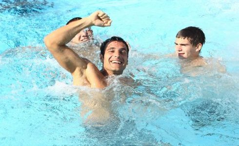 COME UN DELFINO – LA SERIE: TERMINATE LE RIPRESE DELLA FICTION CON RAOUL BOVA E LA NEW ENTRY GIULIA BEVILACQUA