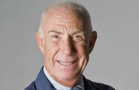 FERMI TUTTI: SCENE DA UN MATRIMONIO VERSO IL RITORNO SU RETE4