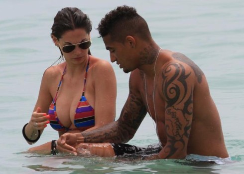 COLPI DI SOLE/1: WIND MUSIC AWARDS RIMANDATI AL 2 LUGLIO, IL SENO ESPLOSIVO DI MELISSA SATTA, IL RITORNO DI EVA SU RAI2