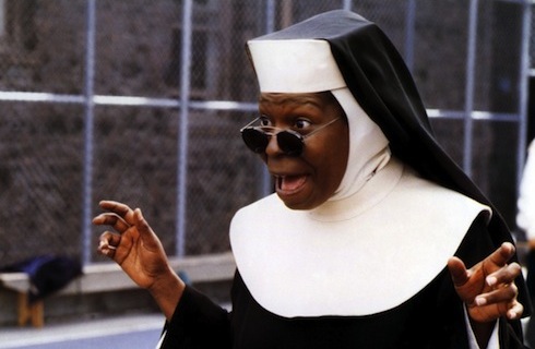 ASCOLTI TV DI MARTEDI 26 GIUGNO 2012: SISTER ACT 2 (3.9MLN – 18%) BATTE BALLARO’ CON BENIGNI (3.5MLN – 16.85%). DR. HOUSE AL 13.5%, MAMMONI STABILE AL 7.8%. SOLO IL 6% PER LA SPADA DELLA VERITA’