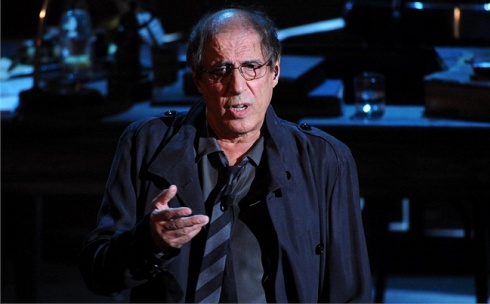 LA SCIMMIA: VALSECCHI VORREBBE CELENTANO, BENIGNI E VECCHIONI COME DOCENTI DEL TALENT