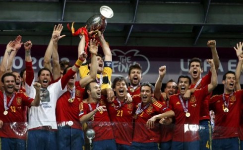 ASCOLTI TV SPAGNA (25/06-1/07/2012). RISULTATI RECORD PER GLI EUROPEI. HAY UNA COSA QUE TE QUIERO DECIR (CON SHARON STONE) AL 15.1%