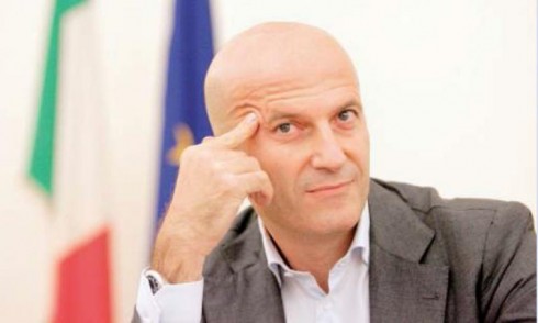 AUGUSTO MINZOLINI AL TIMONE DELLA SECONDA SERATA DI CANALE 5?