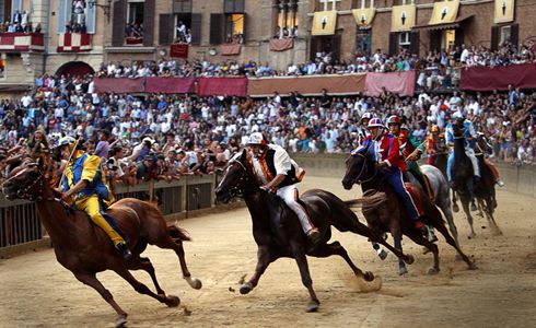 PALIO DI SIENA 2012: TELECRONACA IN DIRETTA SU RAI2 DALLE 18,15