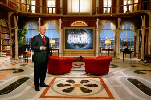 ASCOLTI TV DI GIOVEDI 30 AGOSTO 2012: SUPERQUARK VINCE CON UN MISERO 13.04% (2,5 MLN). GIORGIA SUL 2 AL 6.02%. PIAZZAPULITA DEBUTTA COL 4.67%