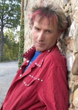 VERO: SOLANGE ALLA GUIDA DI UN PROGRAMMA SULL’AMORE E LE PROFEZIE. OSPITI BARBARA DE ROSSI E LOREDANA LECCISO