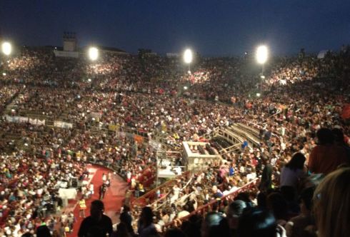 EMMA MARRONE E ALESSANDRA AMOROSO IN CONCERTO: LE PRIME IMMAGINI DELL’ARENA DI VERONA