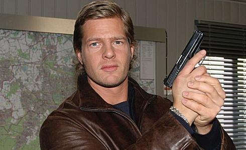 ASCOLTI TV DI MERCOLEDI 5 SETTEMBRE 2012: LAST COP (13.93%) BATTE STALKING (10.9%). ANTONACCI AL 7.56%. POMERIGGIO 5 IN PRESERALE AI LIVELLI DI PAPI (8.5%). LA MANNINO DEBUTTA AL 4.05%