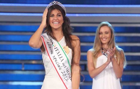 MISS ITALIA 2012: OSPITI BIAGIO ANTONACCI E I CAMPIONI OLIMPICI. BEPPE FIORELLO PRESIDENTE DI GIURIA
