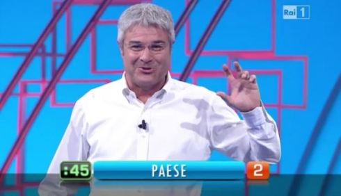 REAZIONE A CATENA IN ONDA IN REPLICA (PER ERRORE). CAMPO LIBERO A POMERIGGIO CINQUE (CON LA MUSSOLINI FURIOSA)?