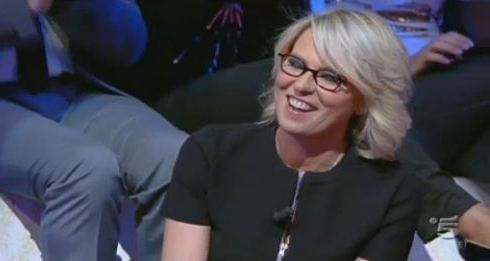 ASCOLTI TV DI SABATO 15 SETTEMBRE 2012: C’E’ POSTA PER TE (22.9%) ALLUNGA SU TI LASCIO UNA CANZONE (18.55%)