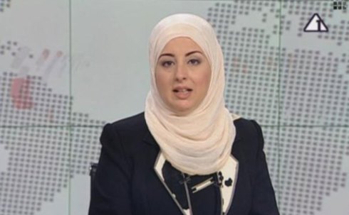 TV EGIZIANA: FATMA NABIL E’ LA PRIMA CONDUTTRICE AD ANDARE IN ONDA CON IL VELO