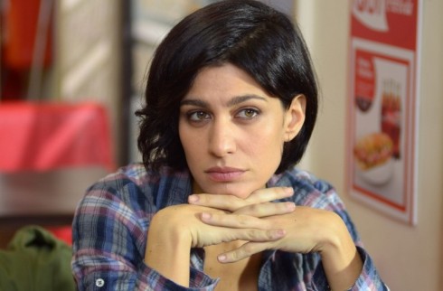 GIULIA BEVILACQUA CONDUCE LA SCIMMIA