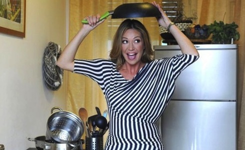 COTTO E MANGIATO: TESSA GELISIO TORNA SU ITALIA1 TRA BENEDETTA PARODI E ANTONELLA CLERICI