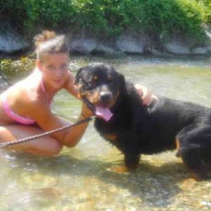 LA VELINA GIULIA CALCATERRA CONFERMA: “E’ VERO, HO FATTO SOPPRIMERE IL MIO CANE”