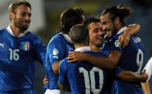 ASCOLTI TV DI VENERDI 7 SETTEMBRE 2012: IN 7 MLN PER L’ITALIA (30.7%), CANALE 5 AL 7.23%, QUARTO GRADO RIPARTE DAL 10.53%