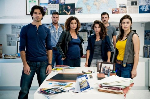 ASCOLTI TV DI LUNEDI 17 SETTEMBRE 2012: STABILE SQUADRA ANTIMAFIA (5 MLN – 20.22%). SOLO IL 15% PER CESARE MORI, COLORADO RIPARTE DAL 10%, BAUDO SI FERMA AL 4.46%. DEBUTTO FLOP PER LA BIANCHETTI (4.07%), BENE UOMINI E DONNE (20%)