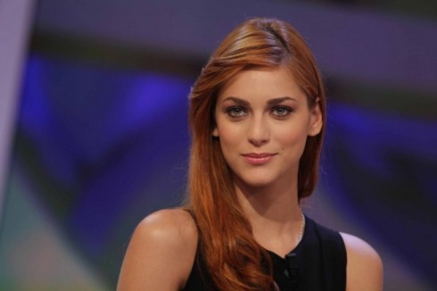 MIRIAM LEONE A DM: IL SUCCESSO DELLA TV DI GUARDI E’ NELLA CASALINGHITA’ CHE C’E’ IN OGNUNO DI NOI. ANTONELLA CLERICI BUON MODELLO DI DONNA