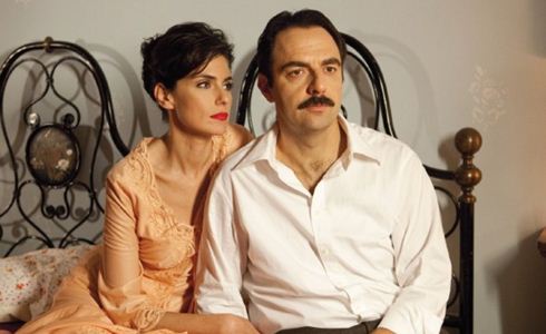 QUESTO NOSTRO AMORE: SU RAI1 UN TUFFO NEGLI ANNI 60 CON ANNA VALLE E NERI MARCORE’