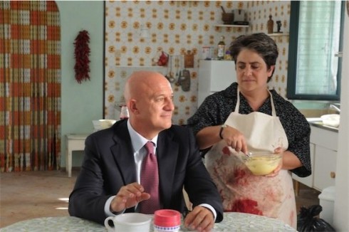 LE PAGELLE DELLA SETTIMANA TV (8-14/10/2012) PROMOSSI HILL E ITALIA 2; BOCCIATI BELEN, CORONA E LA SCIMMIA