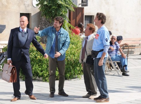 CANALE5 SCHIERA BENVENUTI AL SUD CONTRO LA PRIMA DI UN PASSO DAL CIELO 2