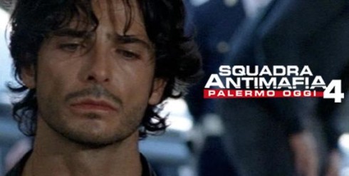 ASCOLTI TV DI LUNEDI 15 OTTOBRE 2012: SQUADRA ANTIMAFIA (5,2 MLN – 18.86%) SUPERA SPOSAMI (4,3MLN – 15.22%). FAZIO E SAVIANO ALL’11%