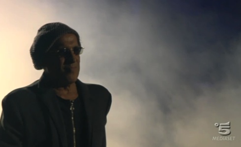 ADRIANO LIVE – ROCK ECONOMY: LA SECONDA SERATA IN DIRETTA WEB SU DM. CELENTANO SI AUTOCELEBRA NELL’ANTEPRIMA