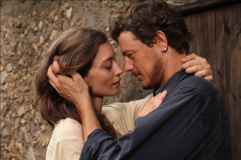 ASCOLTI TV DI MARTEDI 23 OTTOBRE 2012: CANALE5 AI MINIMI STORICI CON DALLAS (5.72% – 5.28%). VINCE IL FILM SUL KENYA DI RAI1 (16.48%) TALLONATO DA BALLARO’ (15.99%). MALE ARCHIMEDE (5.17%), GREY’S ANATOMY SU LA7 AL 3.74%