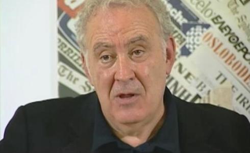 SERVIZIO PUBBLICO: MICHELE SANTORO CERCA UN LEADER COL TELEVOTO, POI BACCHETTA MEDIASET E RAI